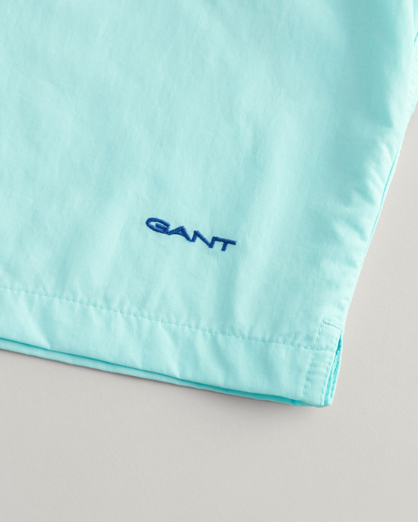 Ba&ntilde;ador Teen Boys