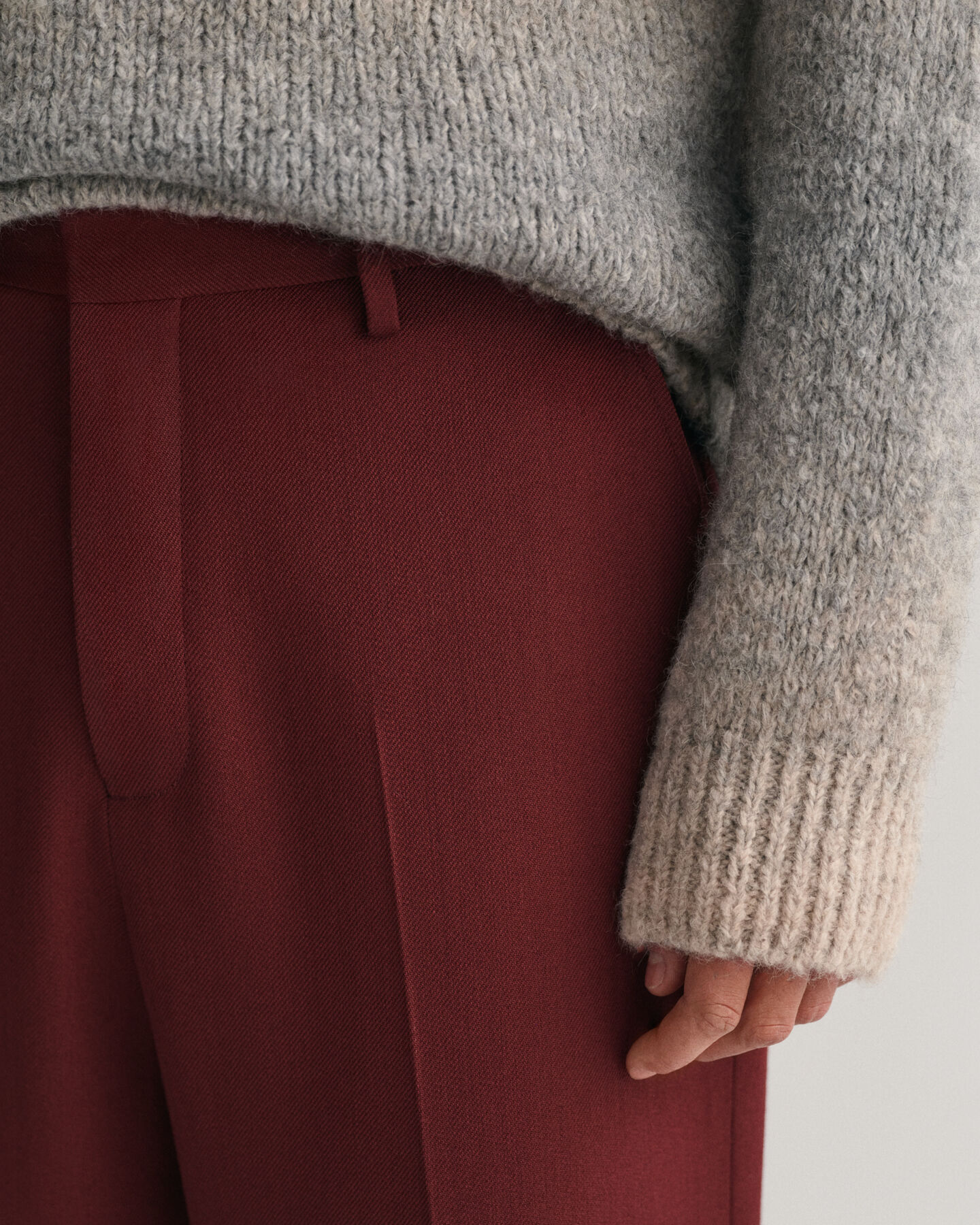 Pantalones de traje en sarga de lana