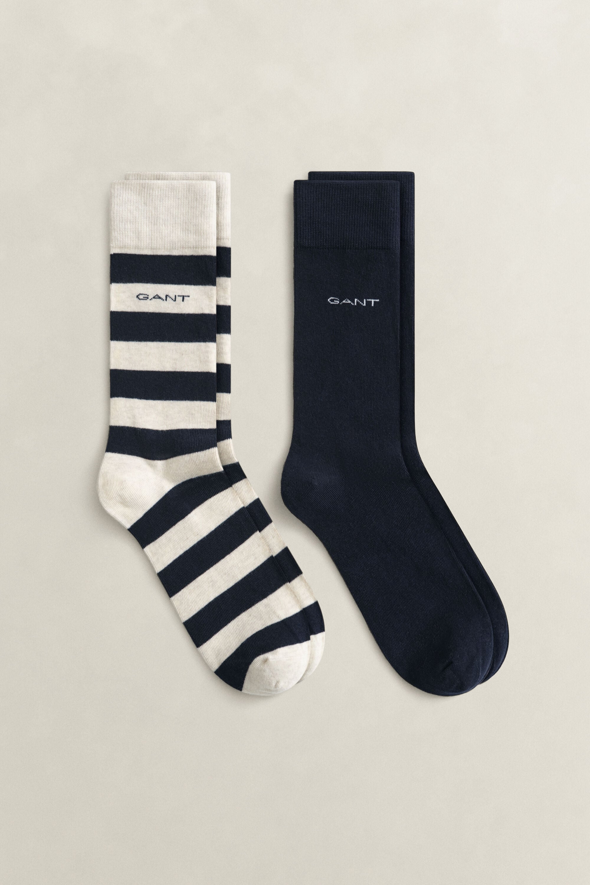 Paquete de dos pares de calcetines lisos y de rayas anchas