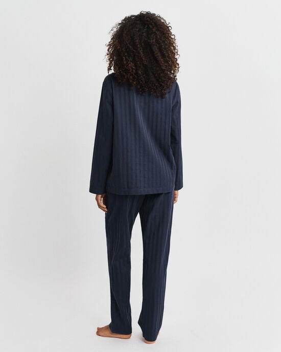 Caja de regalo con pijama de rayas de satén