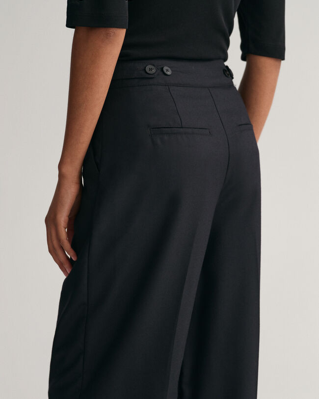 Pantalones de talle alto y pernera recta