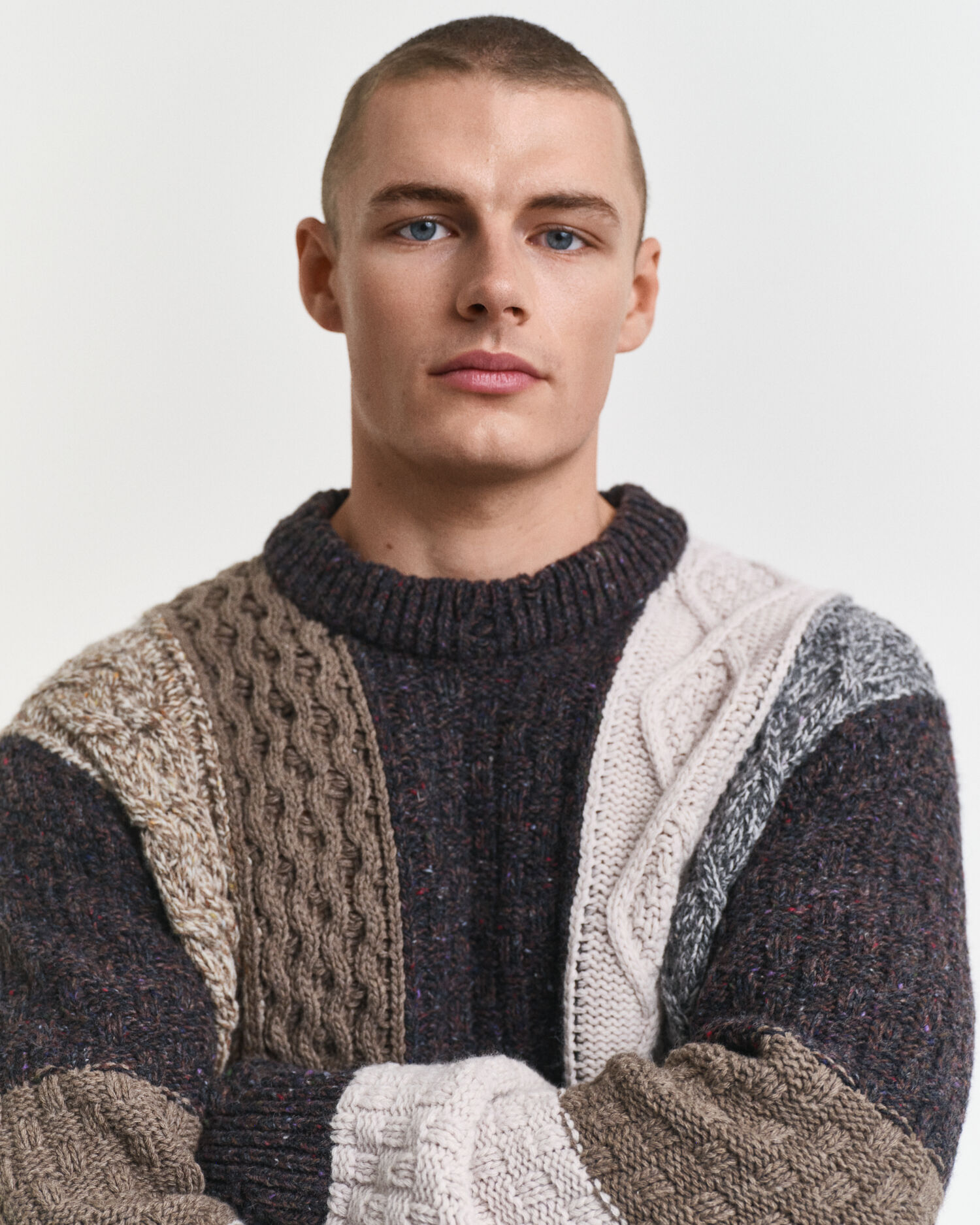 Jersey de cuello redondo con diseño de parches