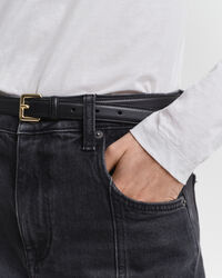 Top ligero de algodón con cuello de cisne