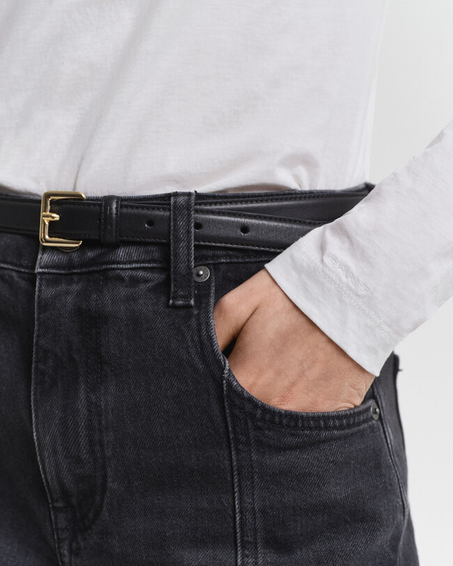 Top ligero de algodón con cuello de cisne