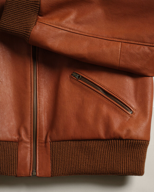 Cazadora de piel Wrangler x GANT