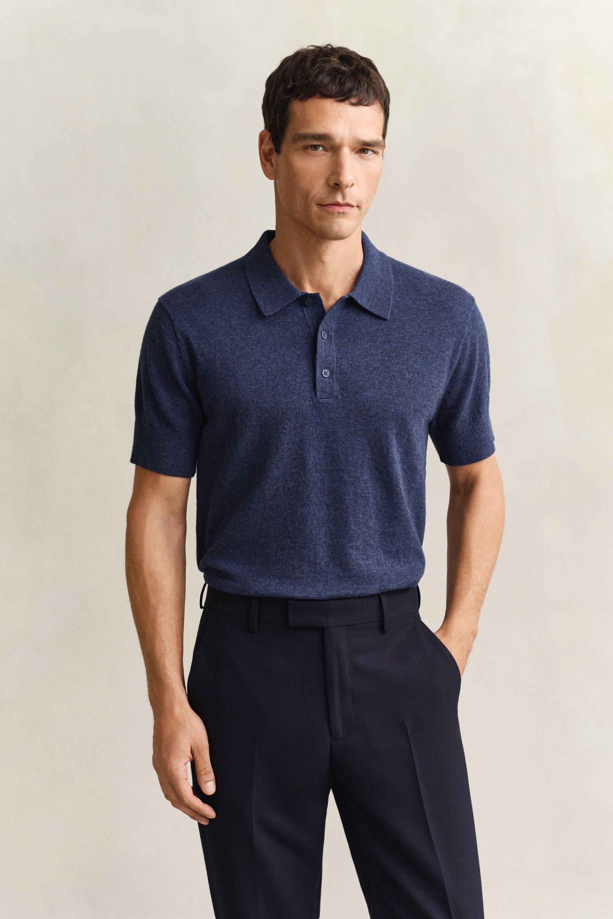 Jersey tipo polo de manga corta en mezcla de algodón flameado