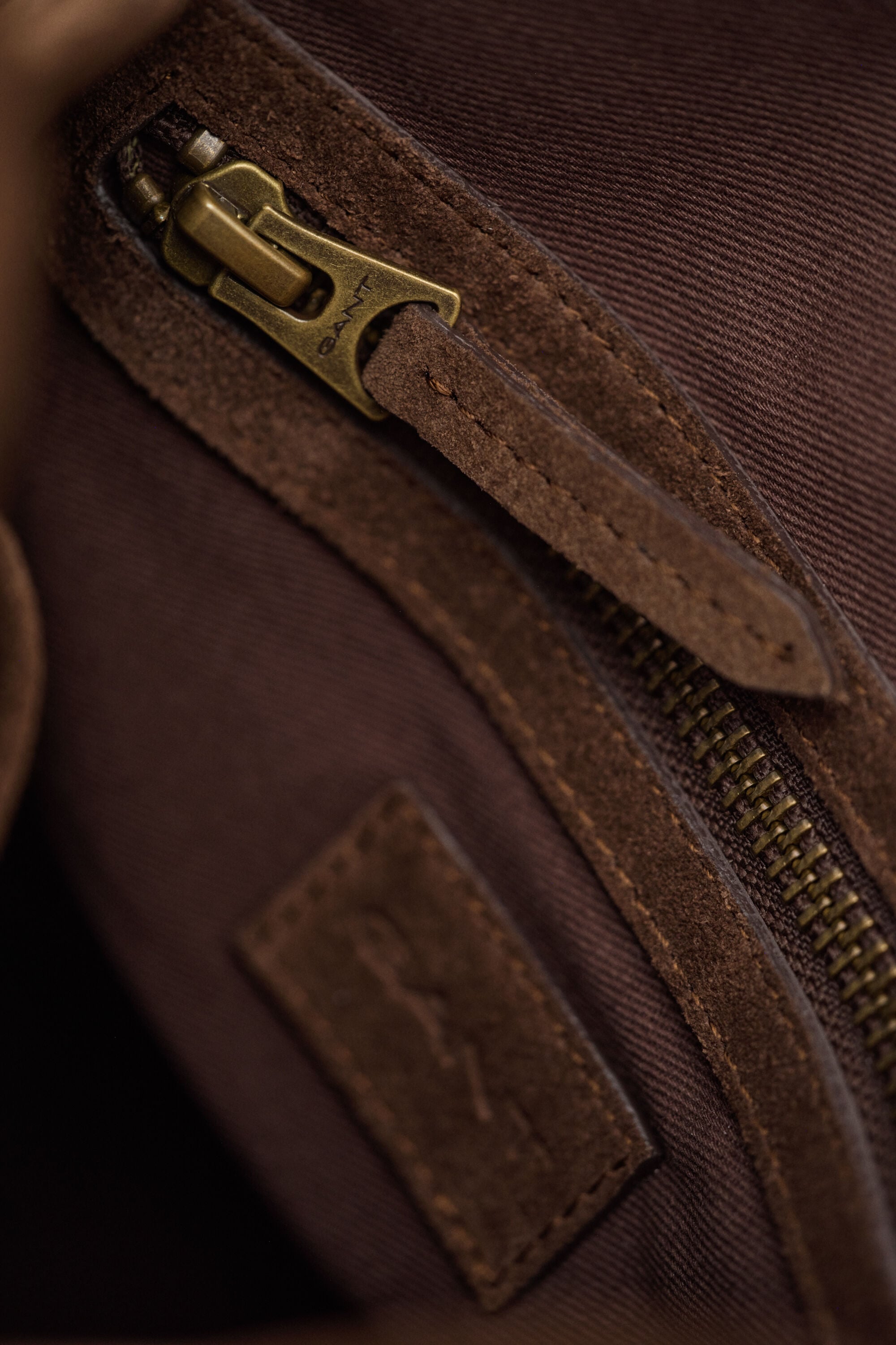 Bolso de hombro de ante