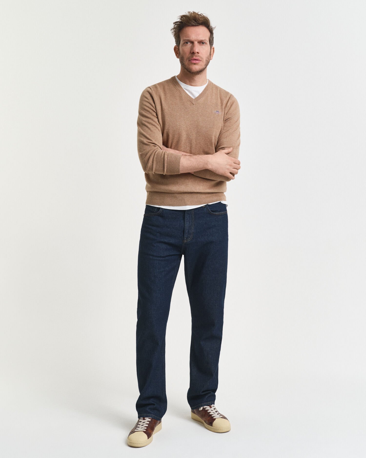 Jersey clásico de algodón con cuello de pico