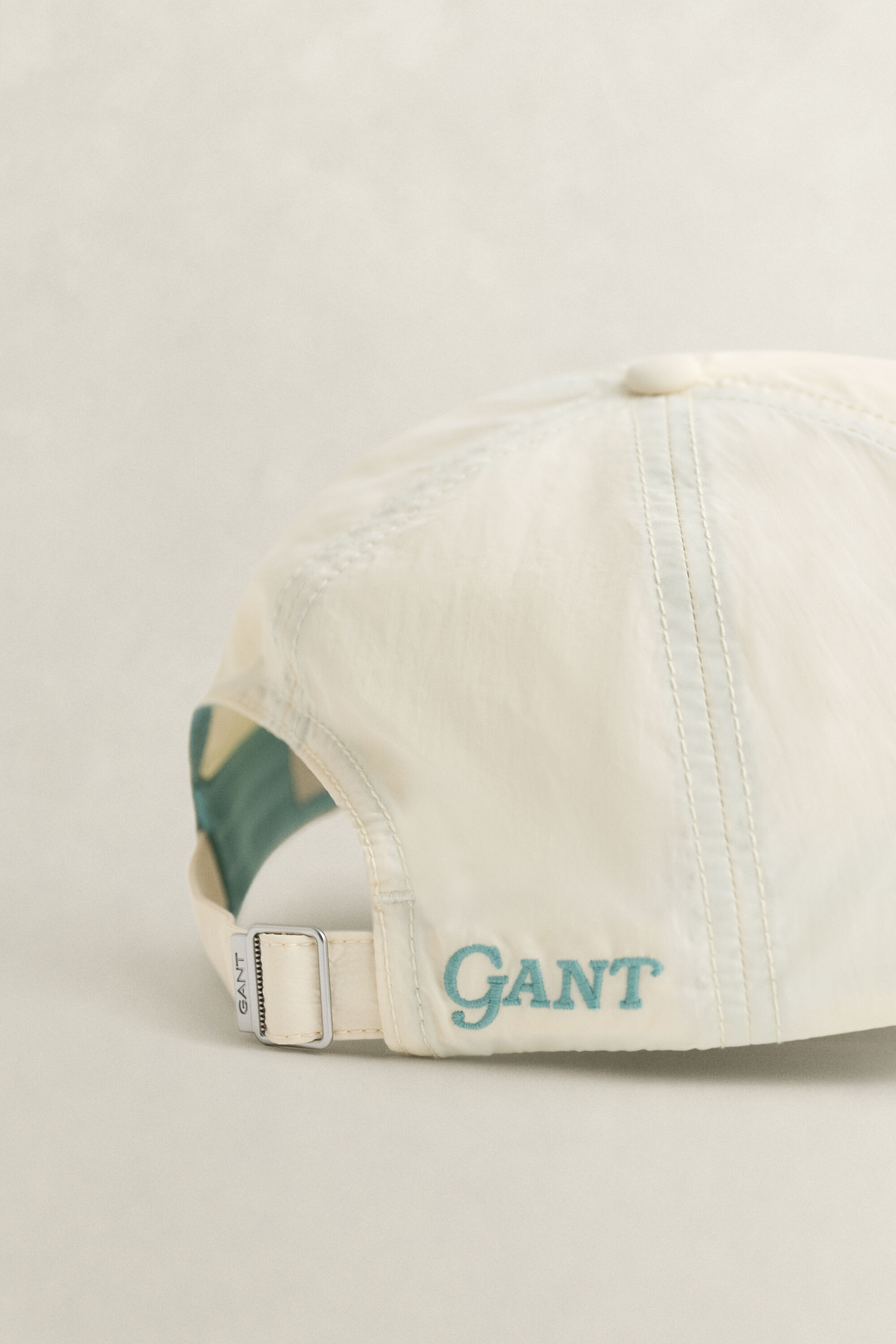 Gorra con efecto arrugado Graphic