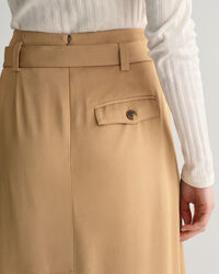 Falda cruzada plisada tipo chinos