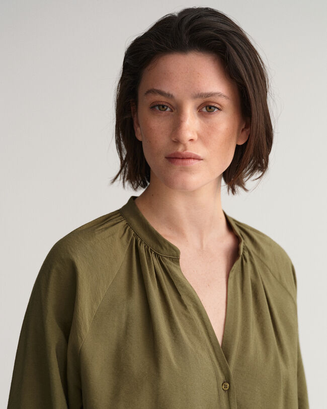 Vestido camisero con cuello recto