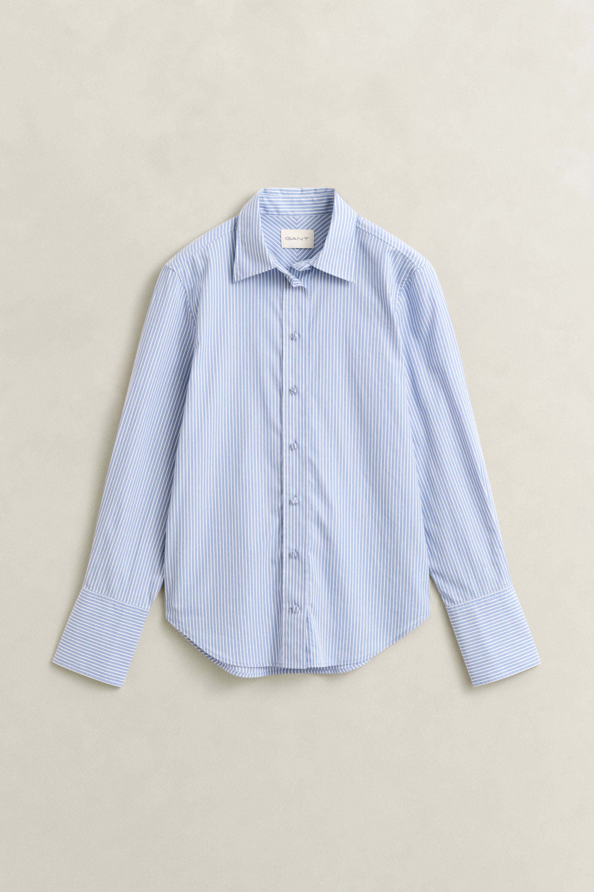 Camisa de rayas con detalle de canesú