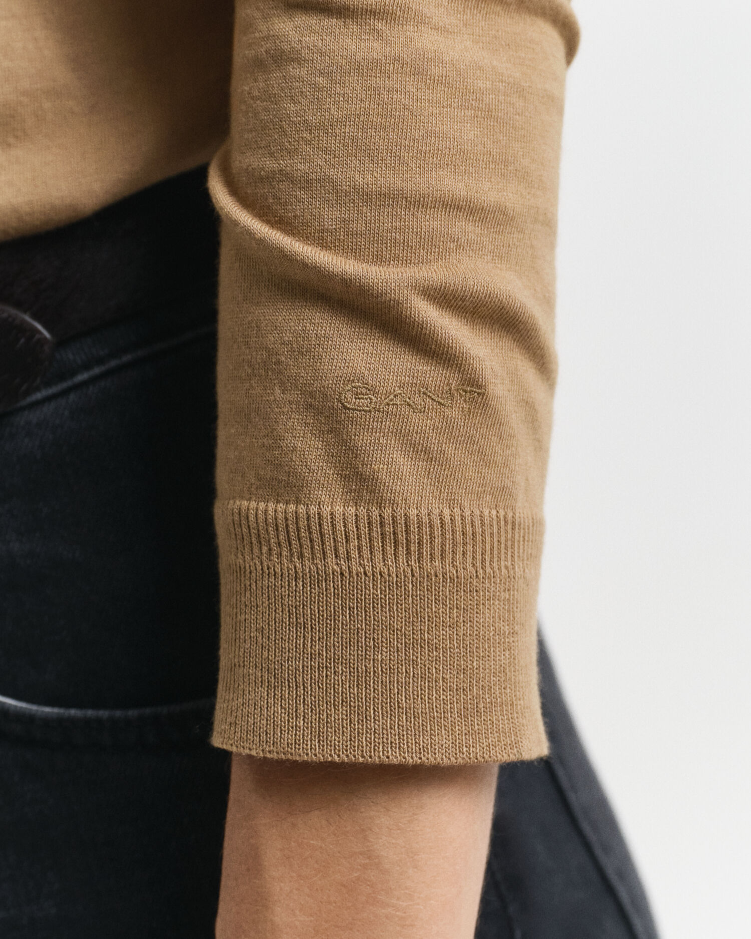 Polo de manga larga abotonado y sin costuras