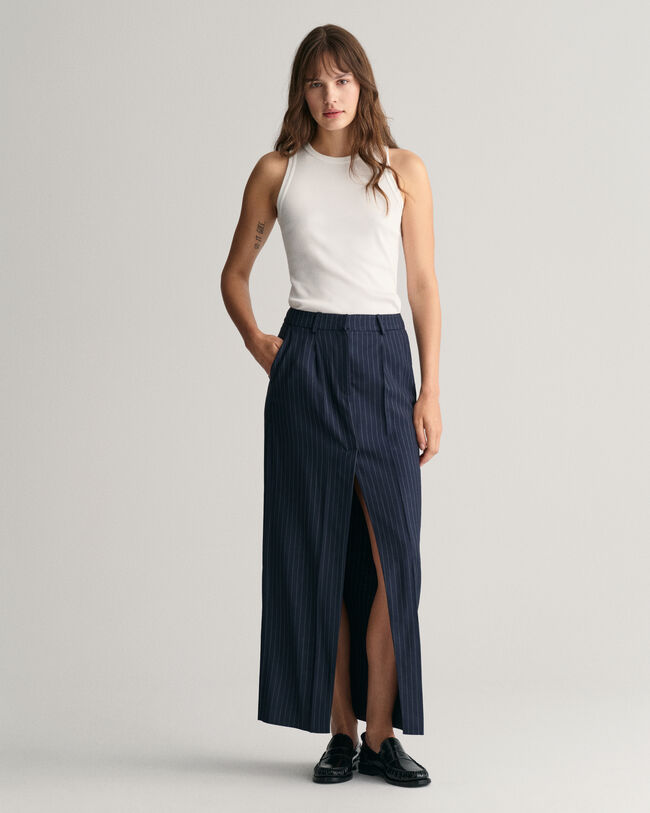 Falda maxi de raya diplomática plisada