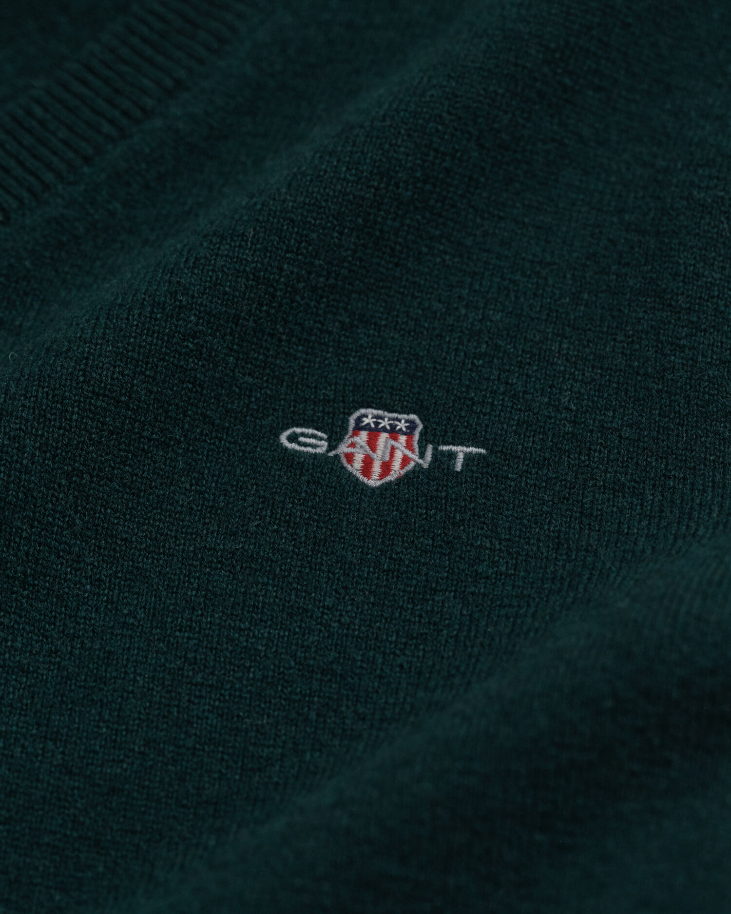 Jersey de cuello de pico en lana de oveja muy fina