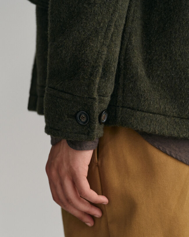 Chaqueta corta de lana