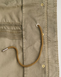 Cazadora militar teñida en prenda