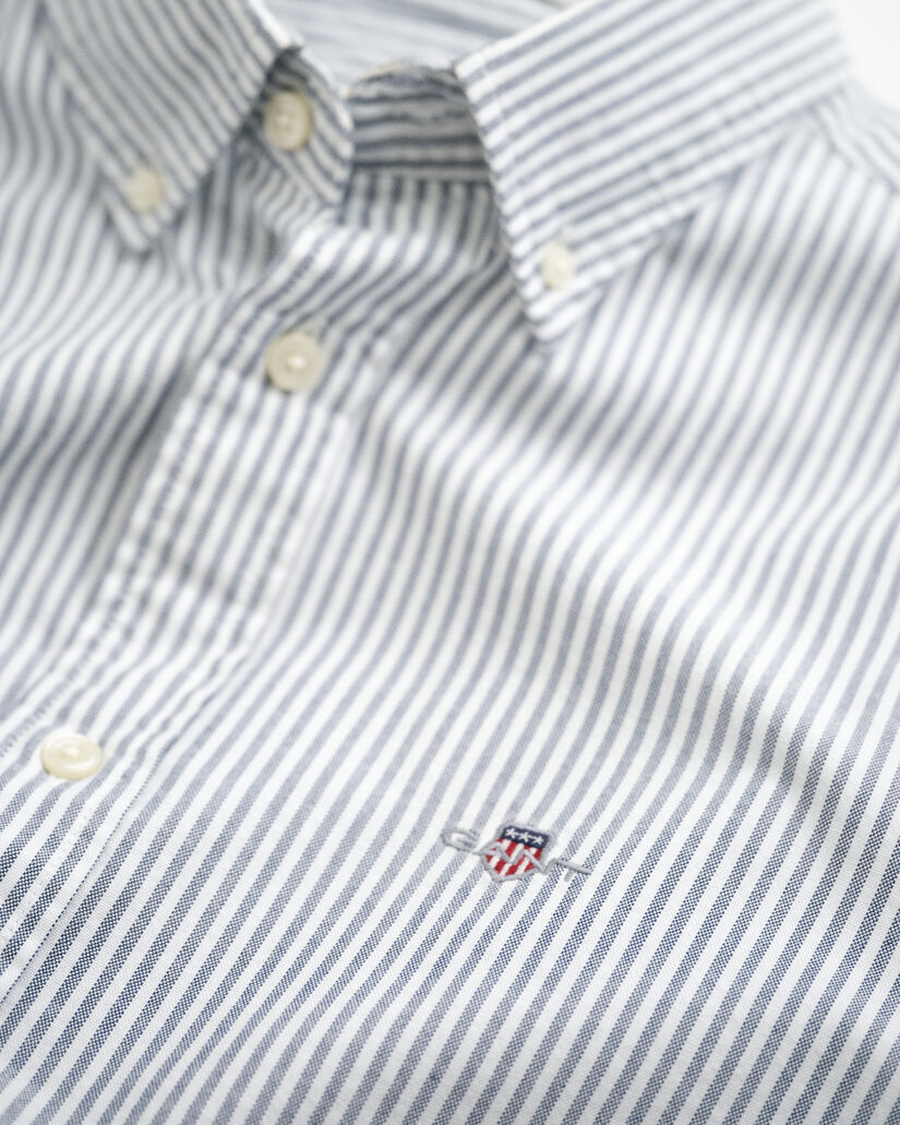 Camisa Oxford clásica Slim Fit de rayas finas