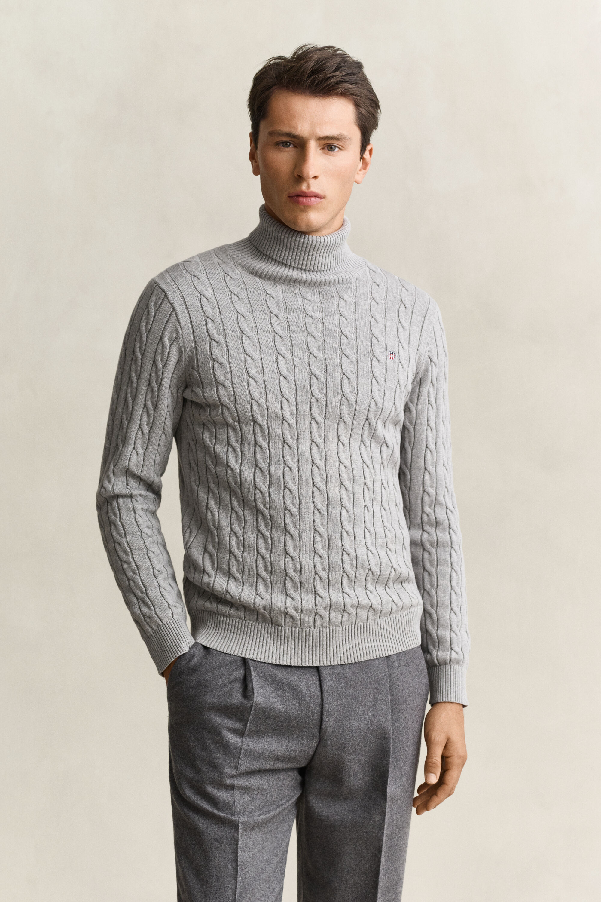 Jersey de punto de ochos de algodón con cuello de cisne