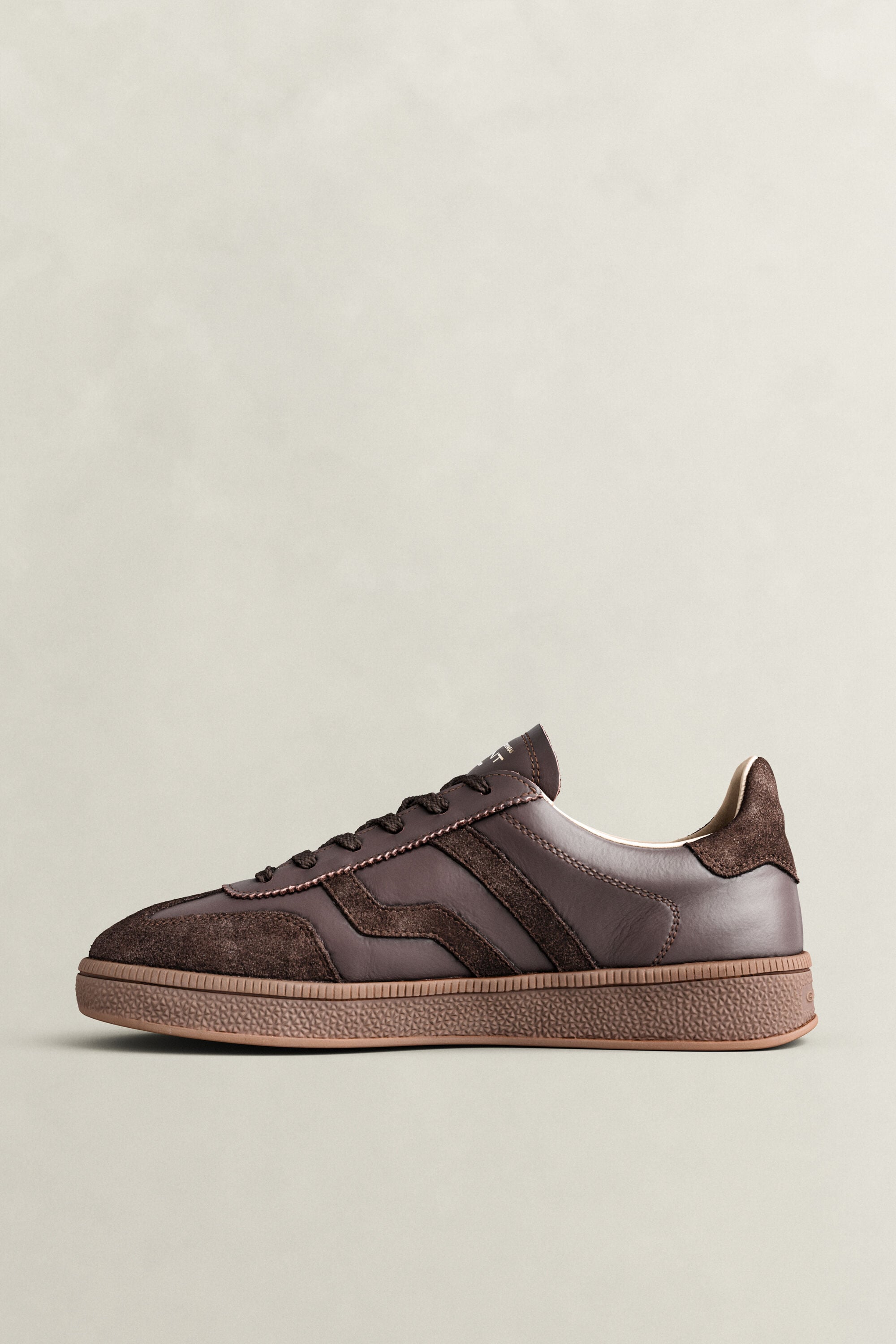 Zapatillas de piel y ante Cuzima