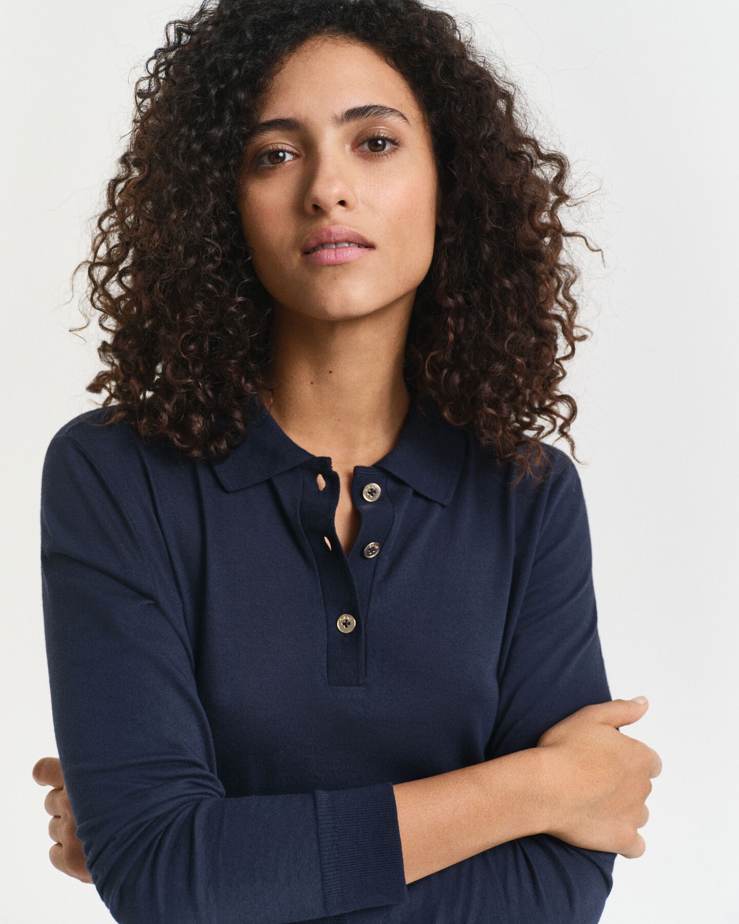 Polo de manga larga abotonado y sin costuras