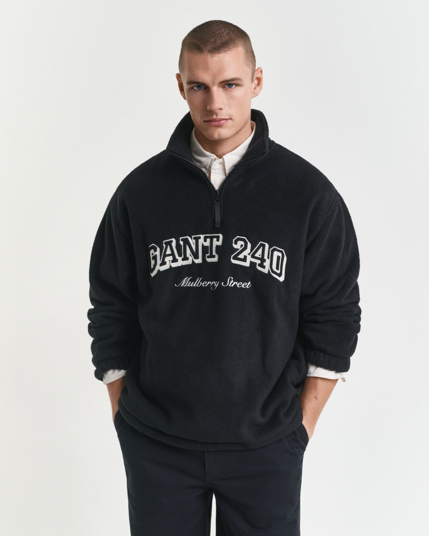 Forro polar con diseño gráfico