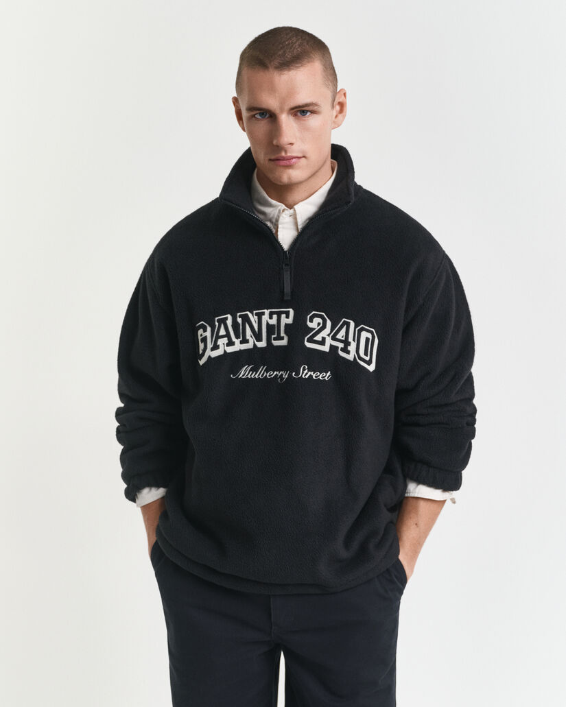 Forro polar con diseño gráfico