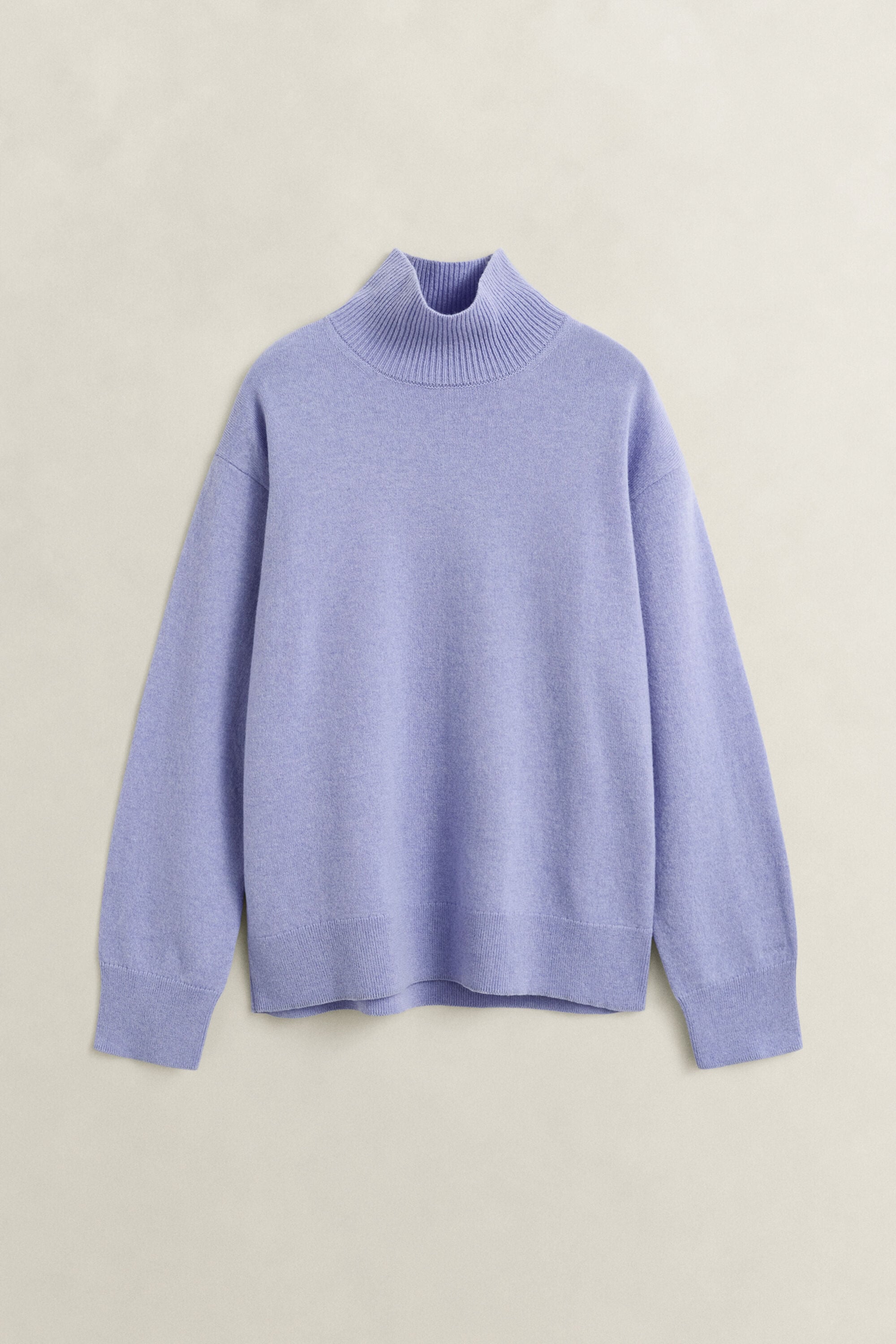 Jersey de lana de oveja superfina con cuello cerrado