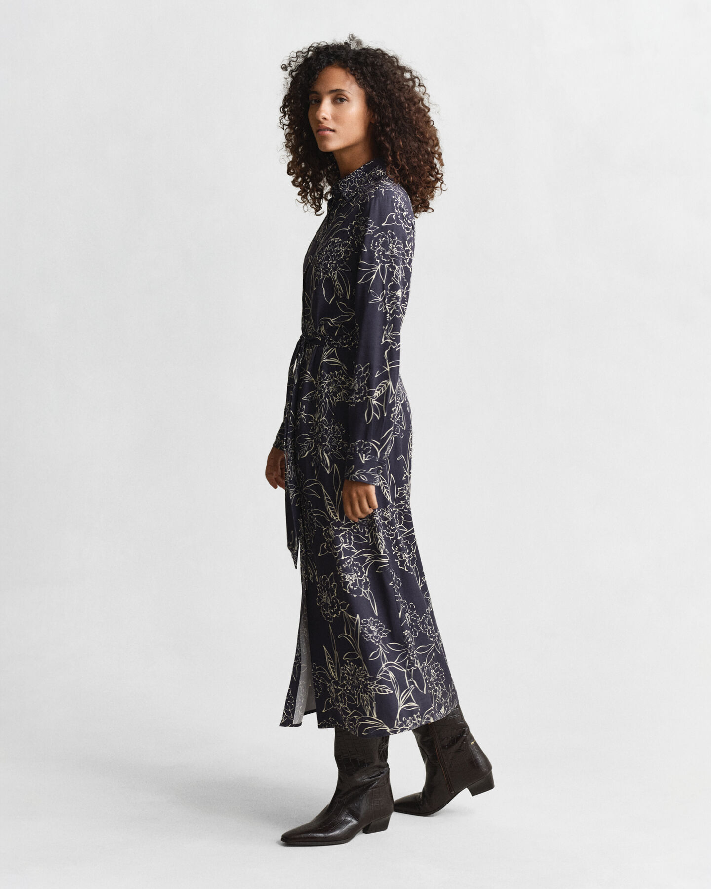 Vestido camisero con estampado floral