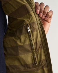 Chaleco de plum&oacute;n ligero