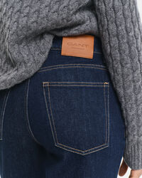 Vaqueros elásticos de pernera recta