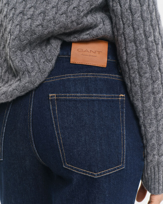 Vaqueros elásticos de pernera recta