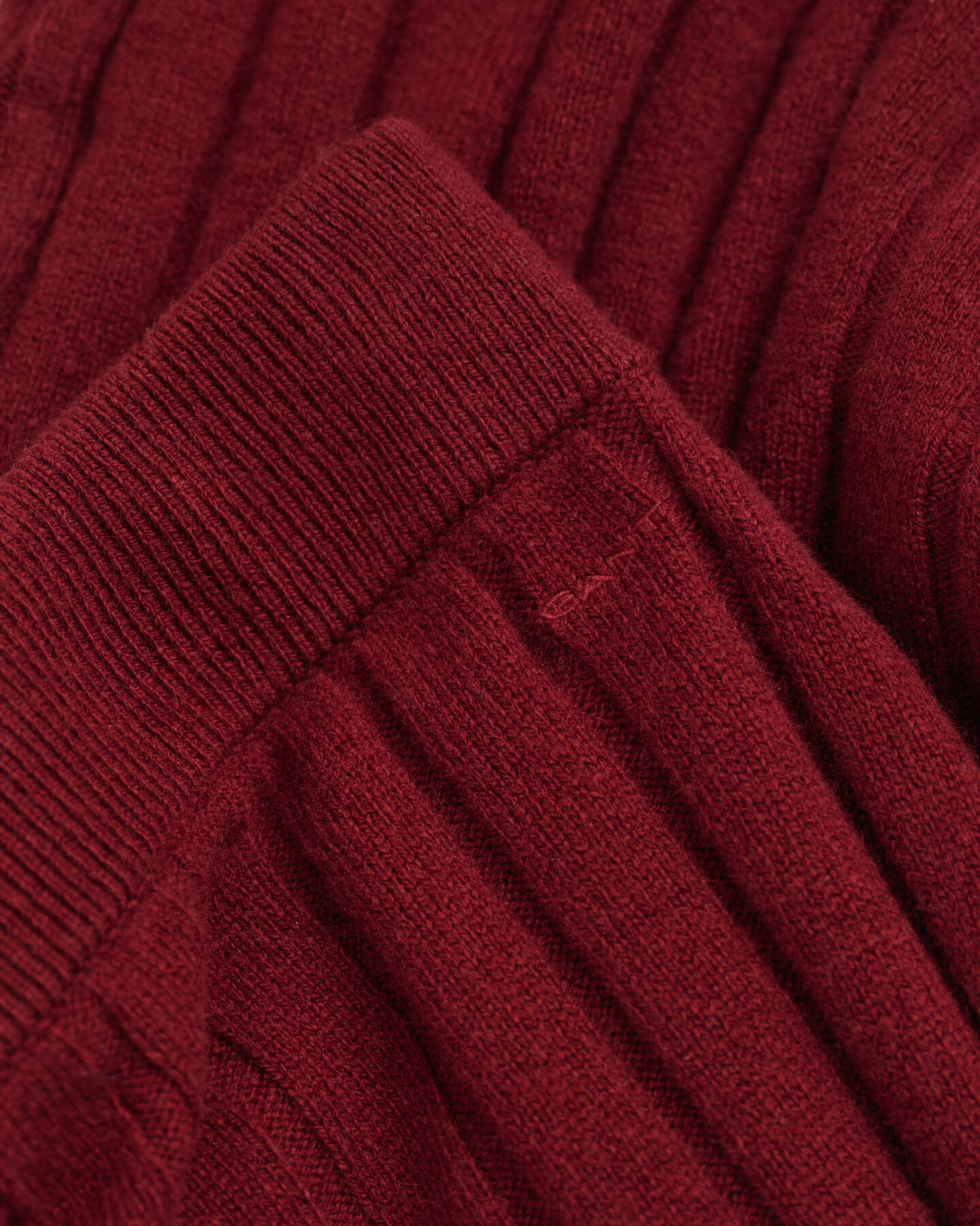 Falda de lana con canalé ancho