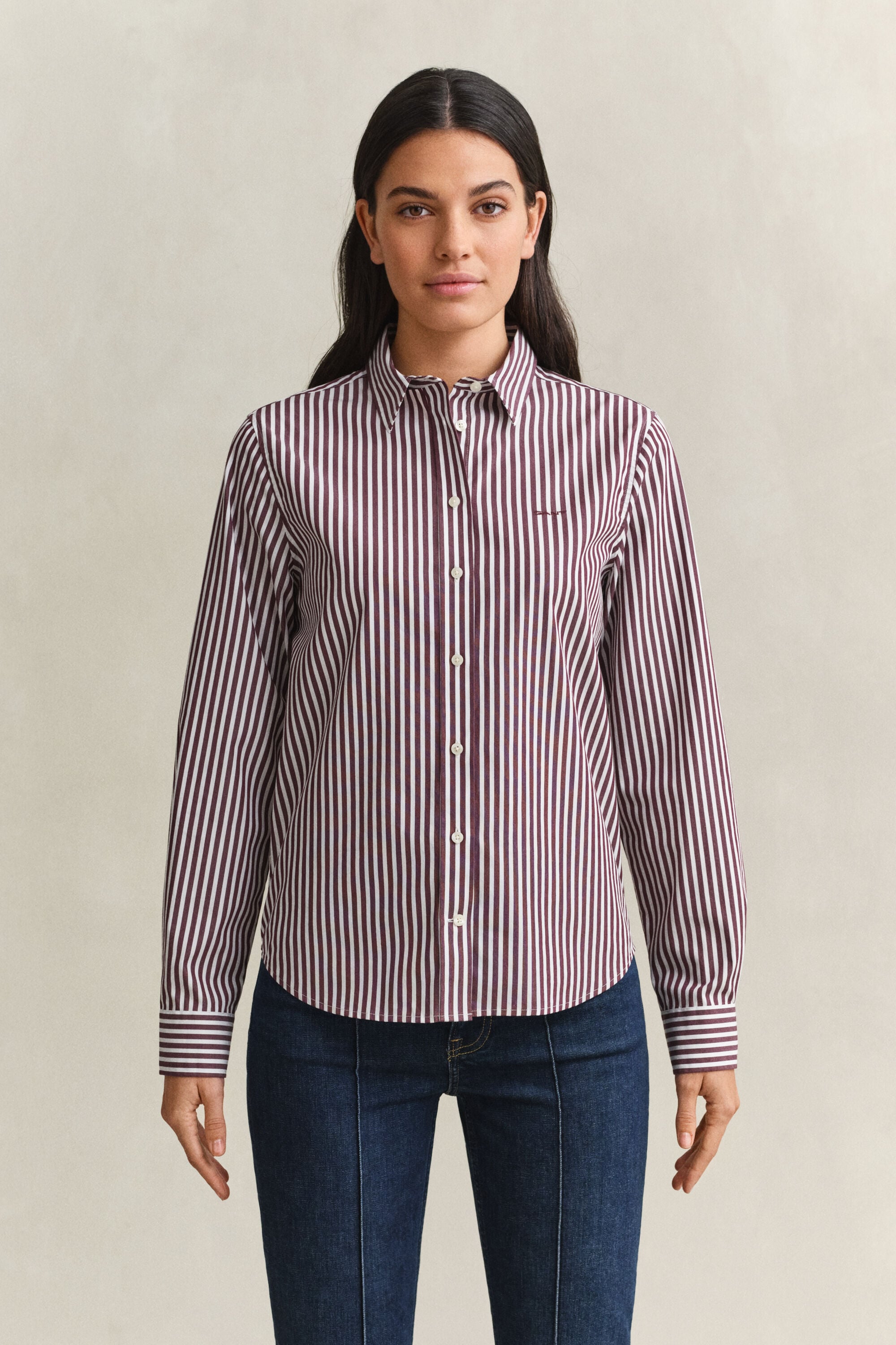 Camisa Regular Fit clásica de popelina a rayas