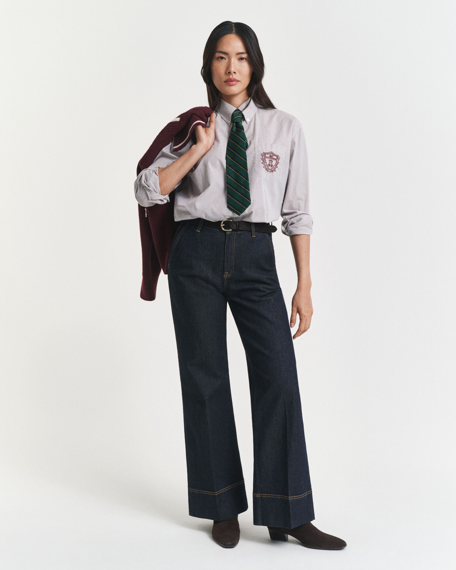 Vaqueros de pinzas anchos con campana