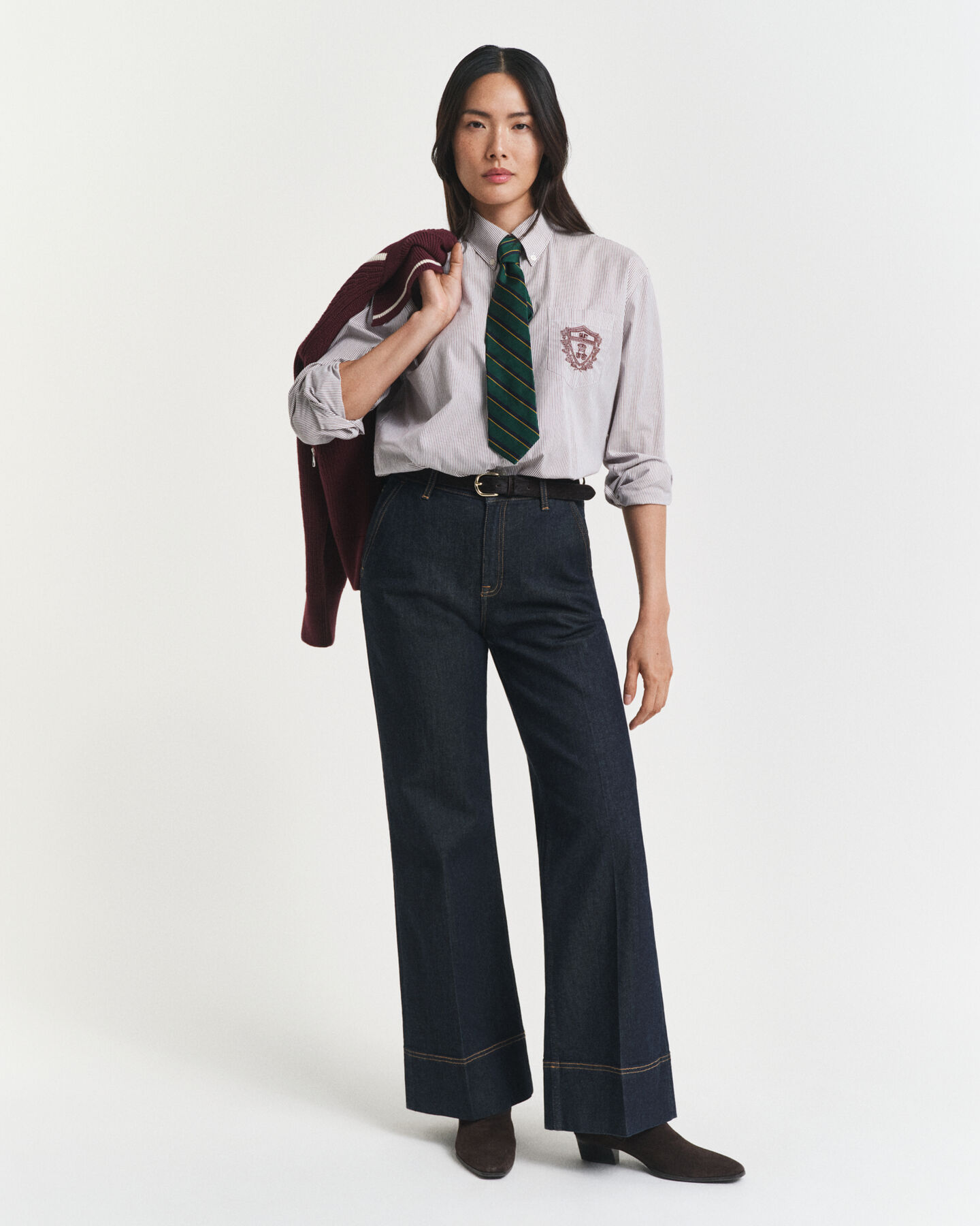 Vaqueros de pinzas anchos con campana