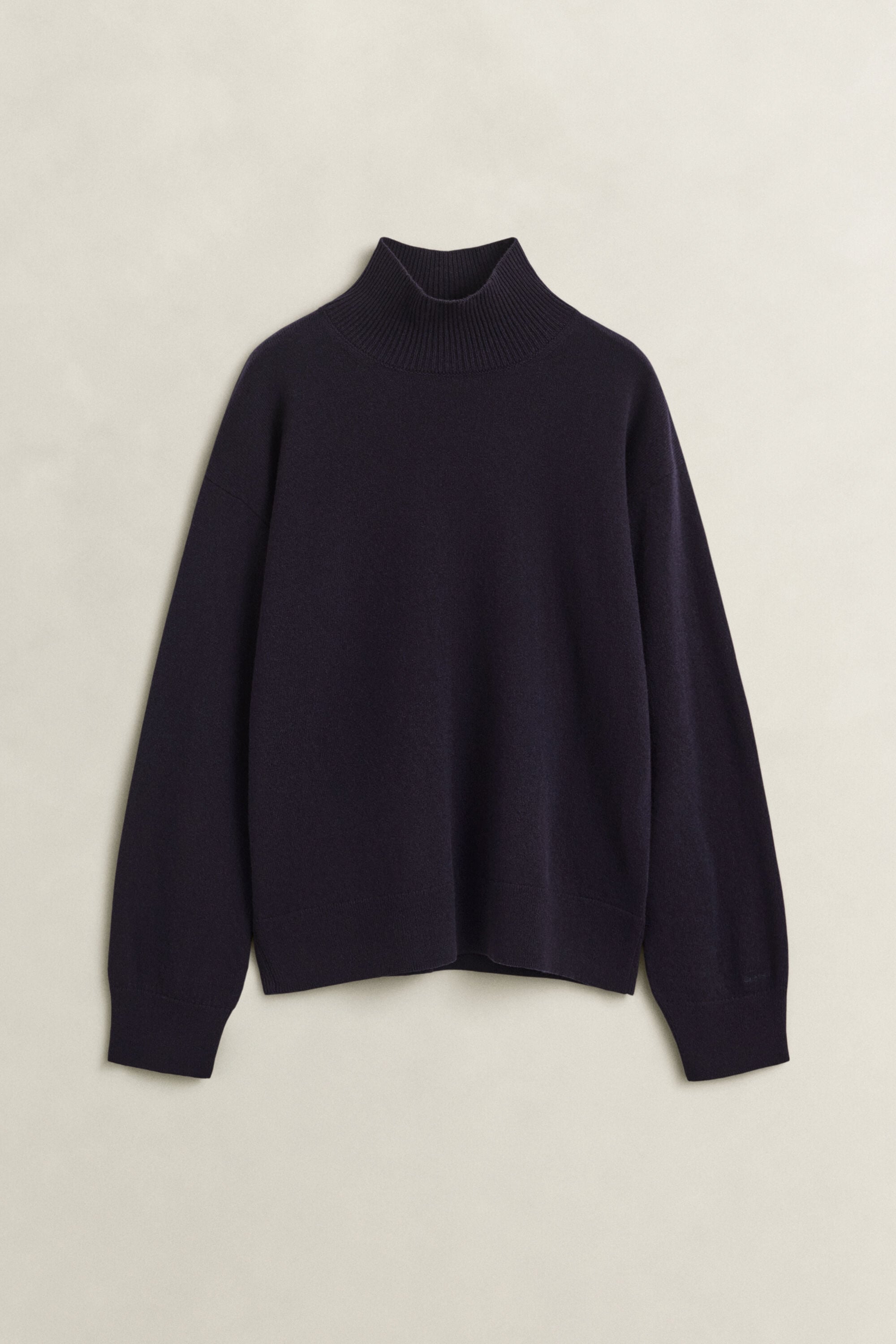 Jersey de lana de oveja superfina con cuello cerrado