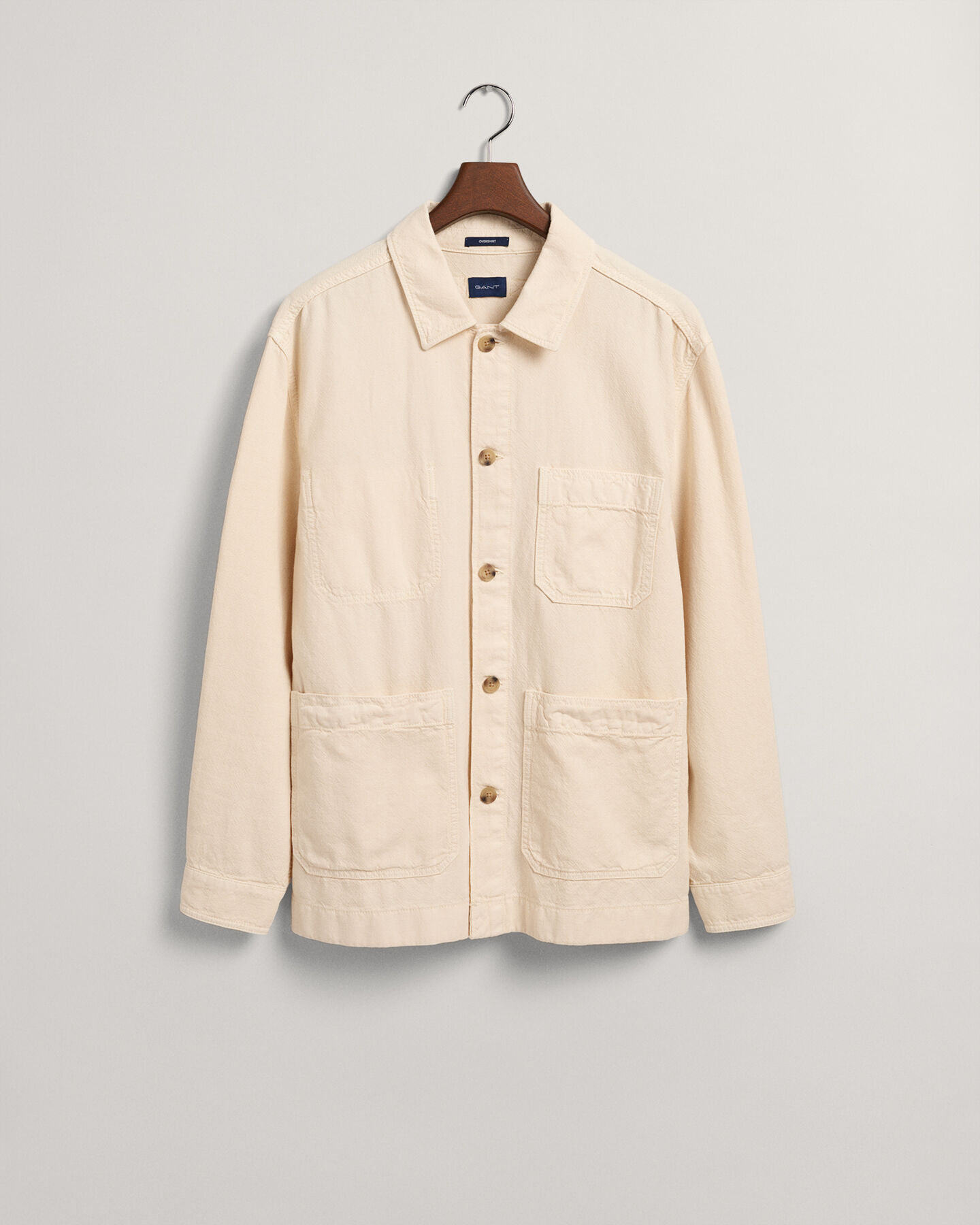 Sobrecamisa de algod&oacute;n y lino te&ntilde;ida en prenda