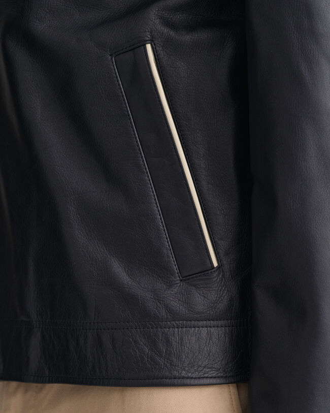 Cazadora corta de piel