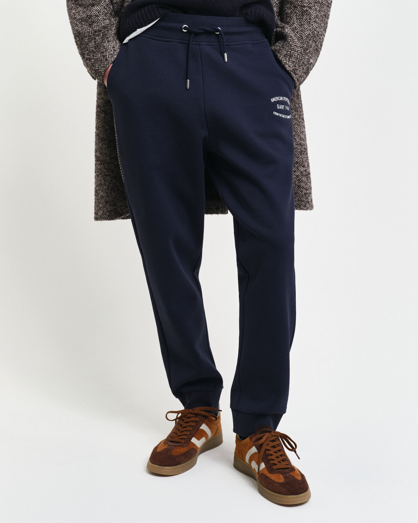 Pantalones de deporte con dise&ntilde;o de peque&ntilde;as dimensiones