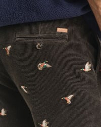 Pantalones Straight Fit de pana con bordado