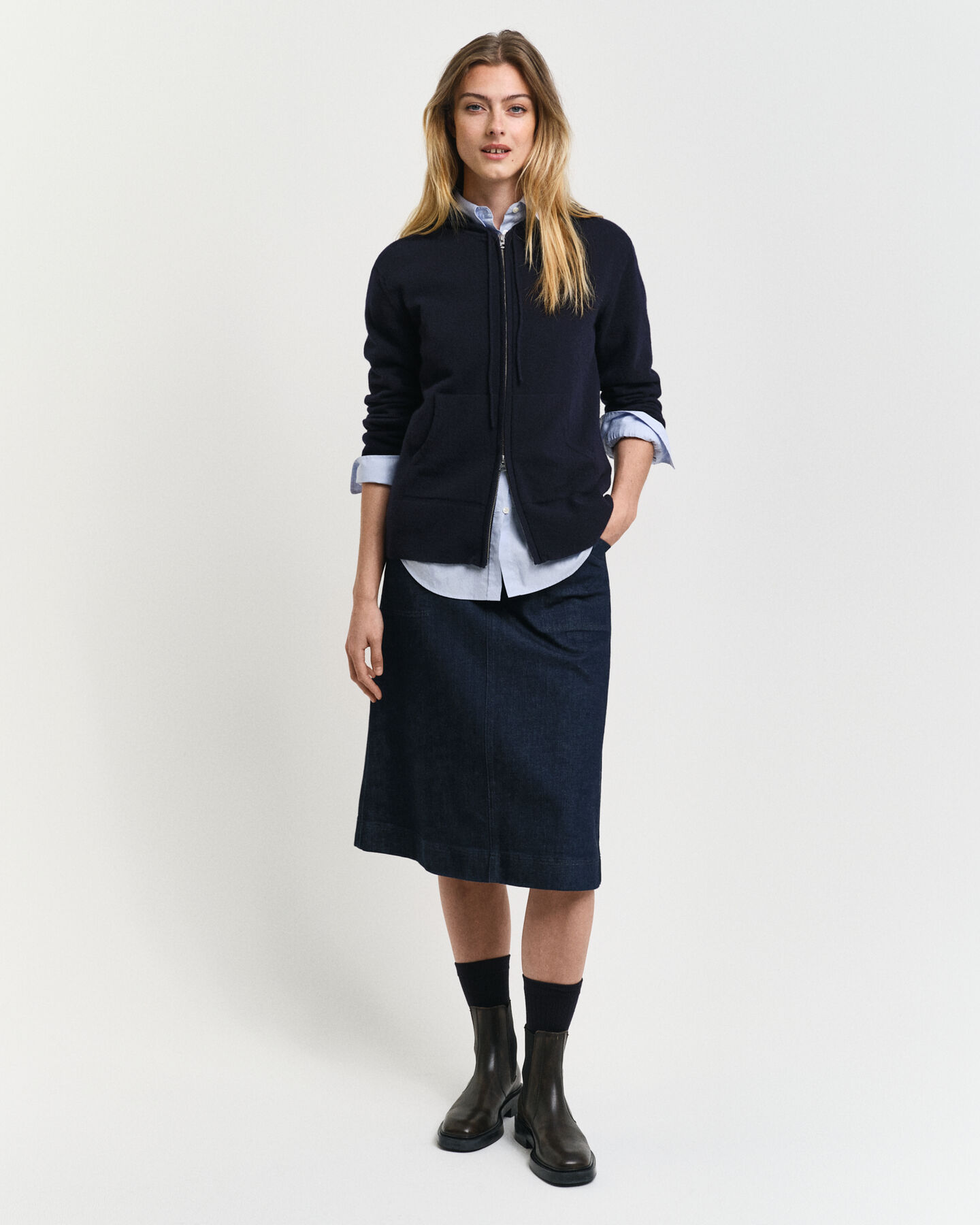 Sudadera de lana de oveja muy fina con capucha y cremallera