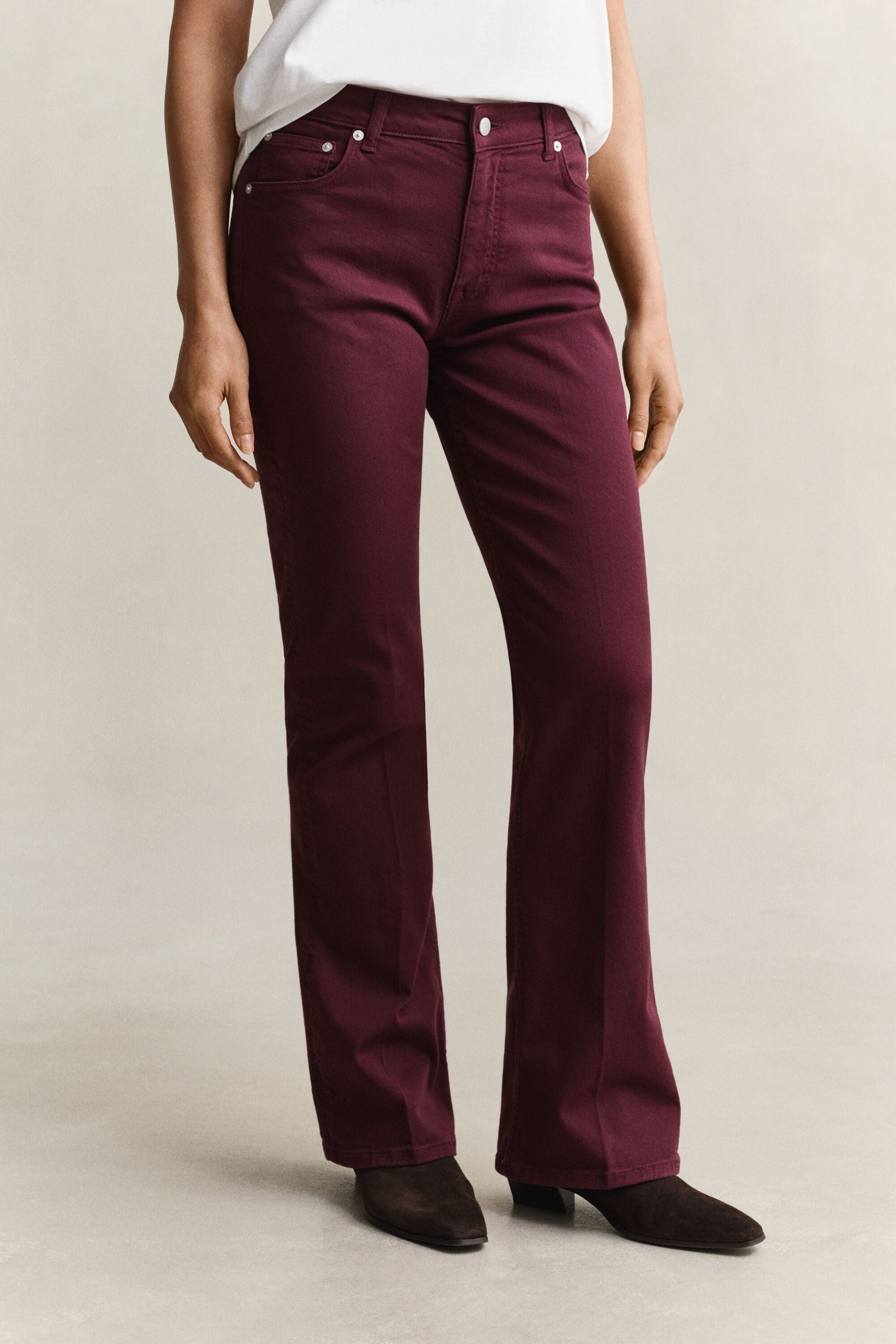 Vaqueros Slim Fit acampanados Color