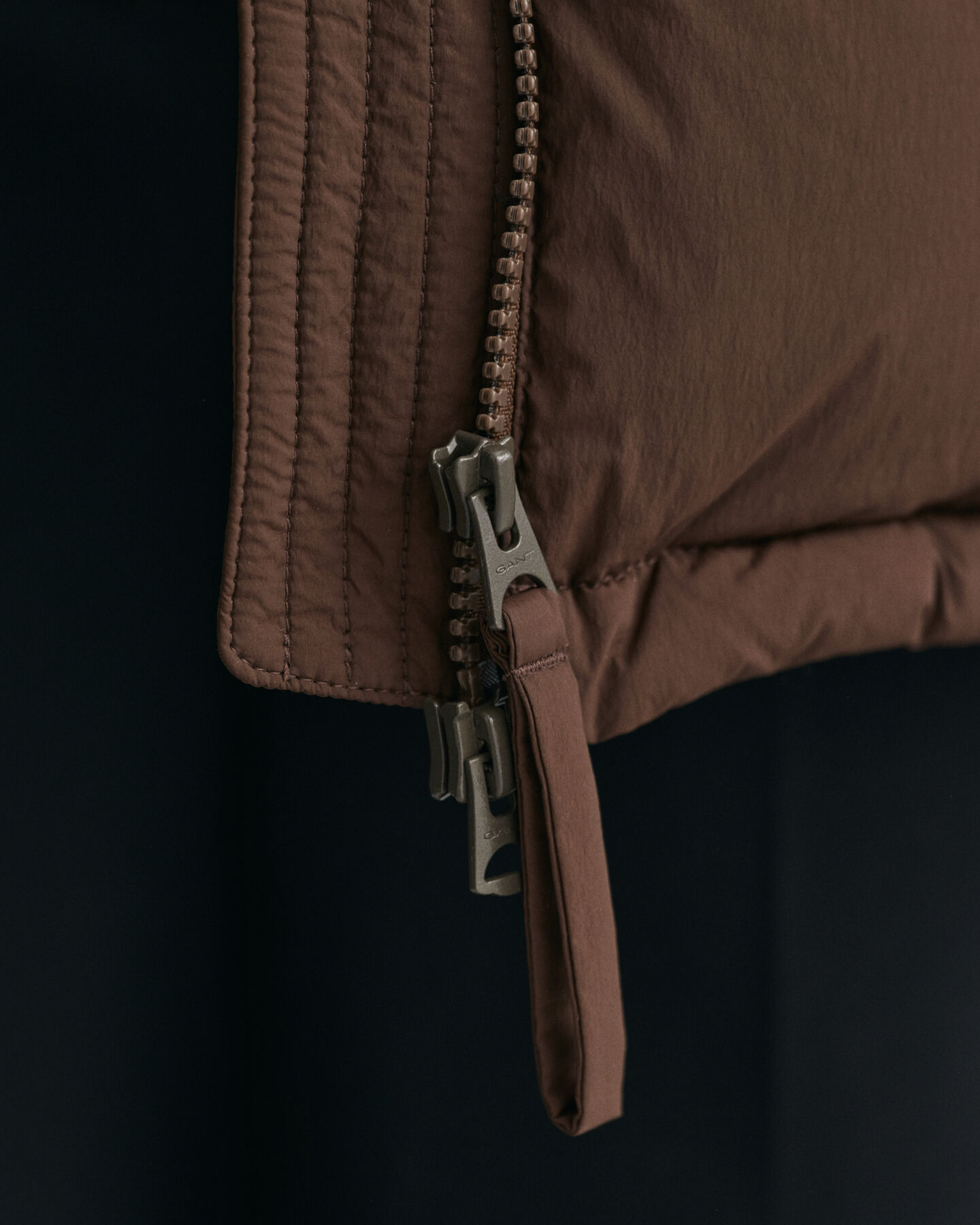 Chaqueta de plumón y largo medio