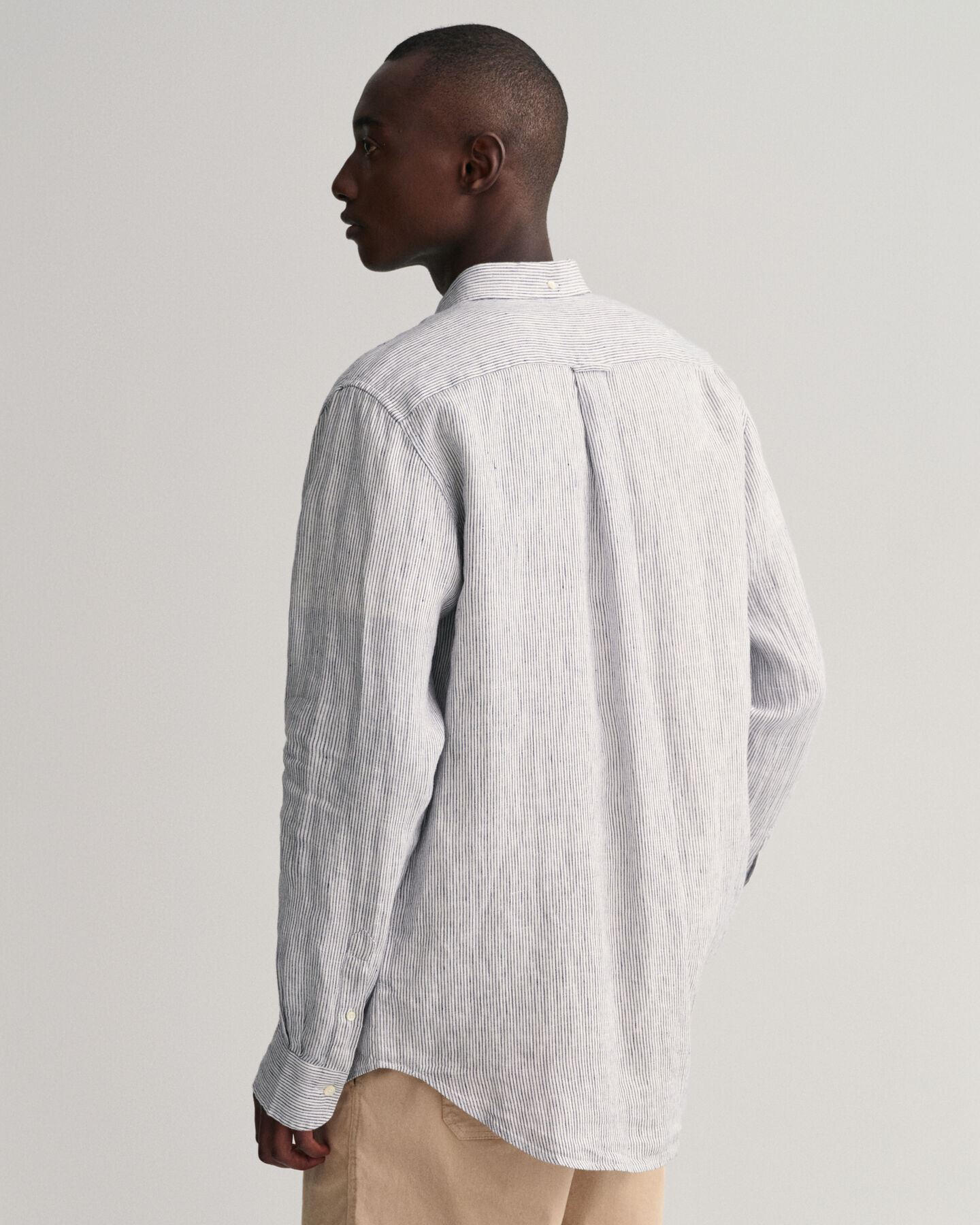 Camisa Regular Fit de lino a rayas