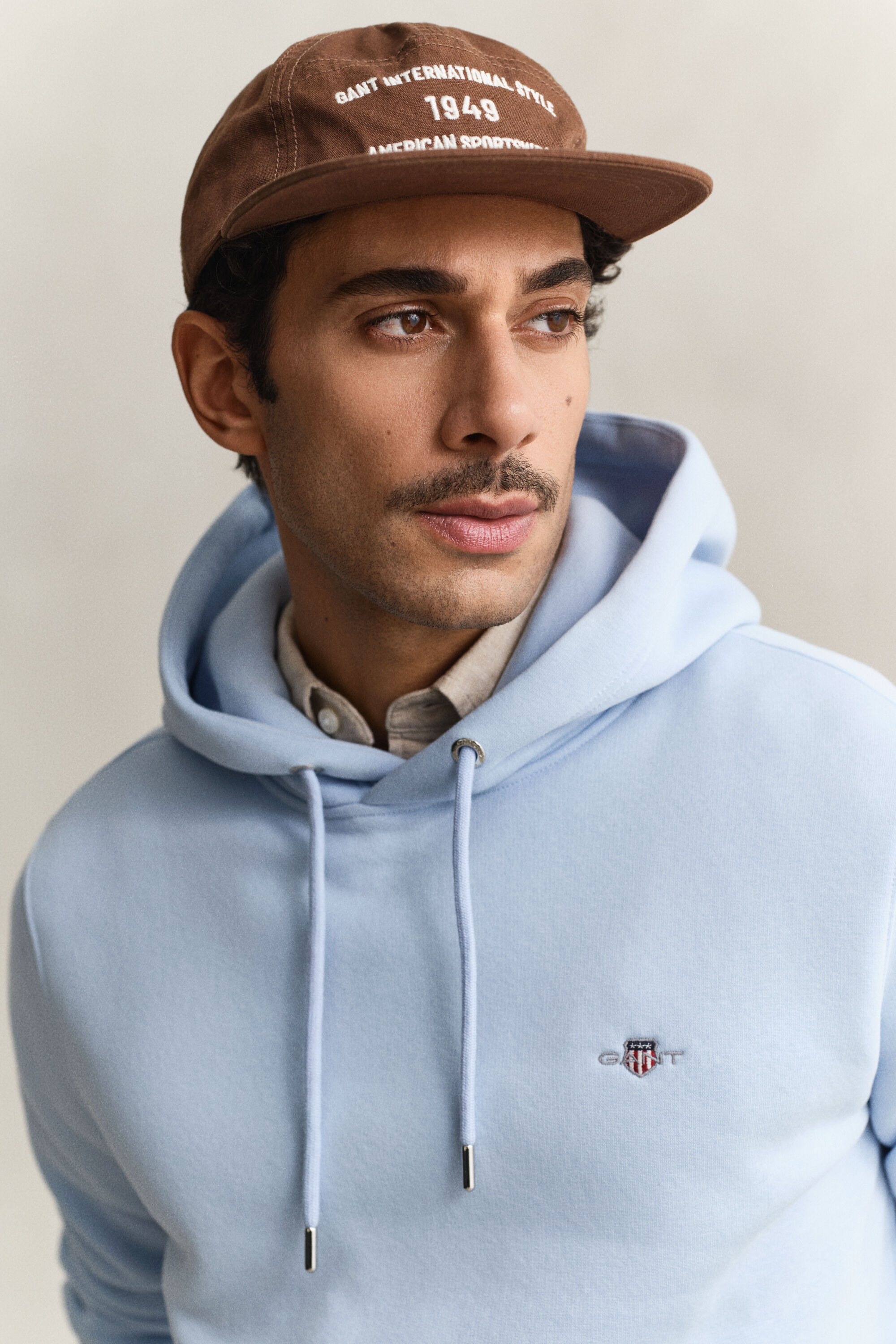 Sudadera con capucha Shield