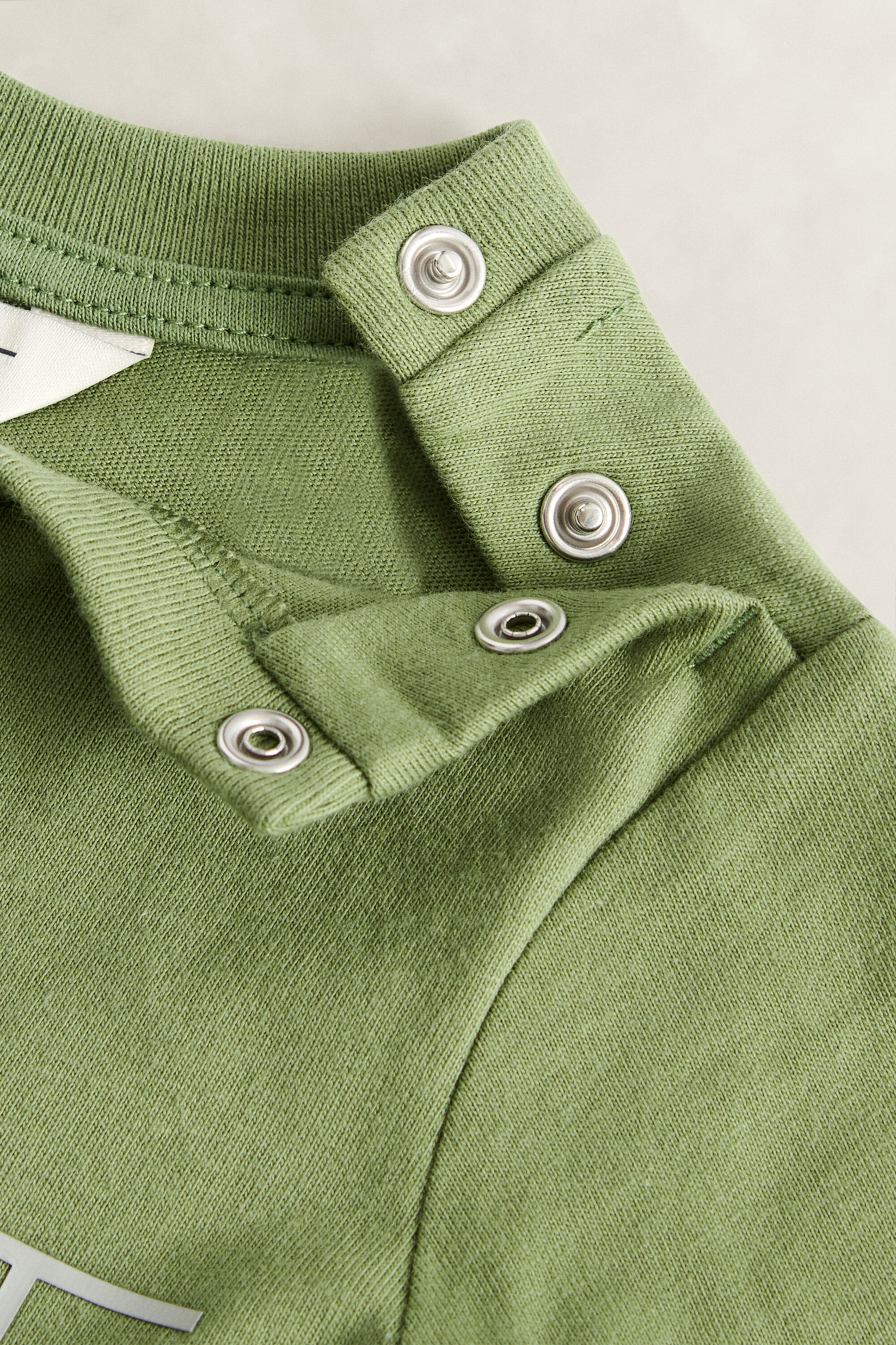 Conjunto de sudadera con capucha y cremallera, camiseta y pantalones de deporte Shield Boys