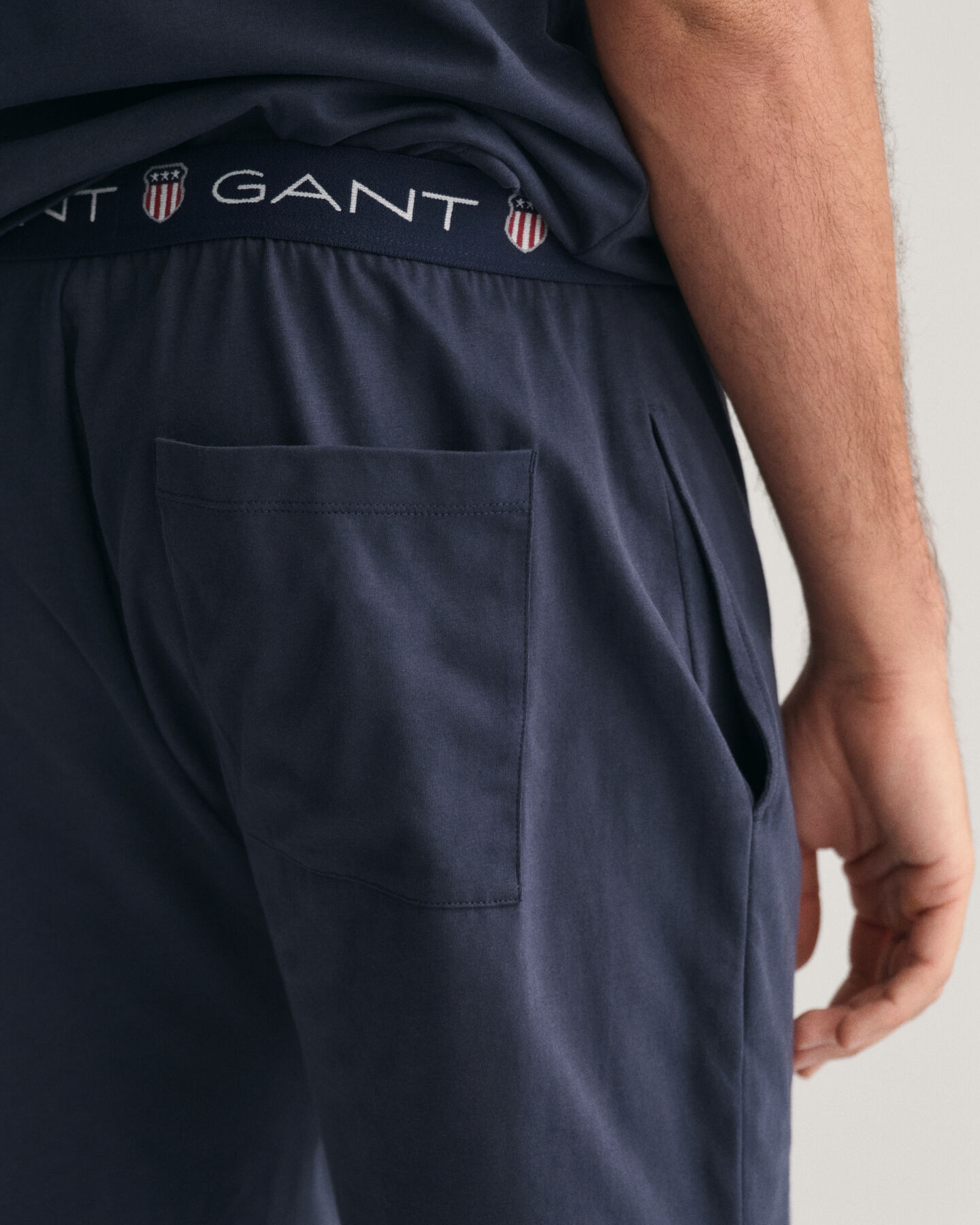 Caja de regalo con pijama de punto