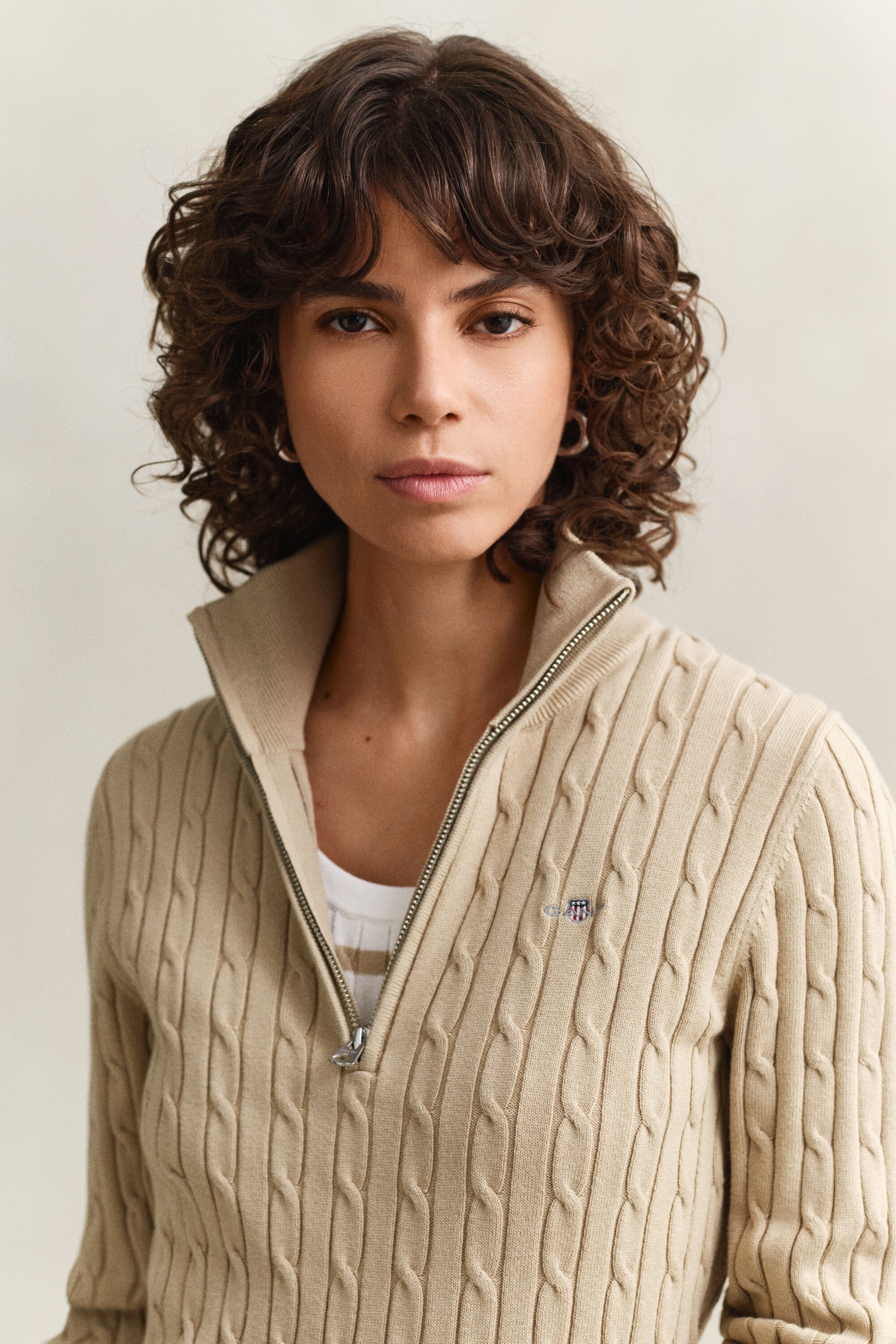 Jersey de punto de ochos con media cremallera