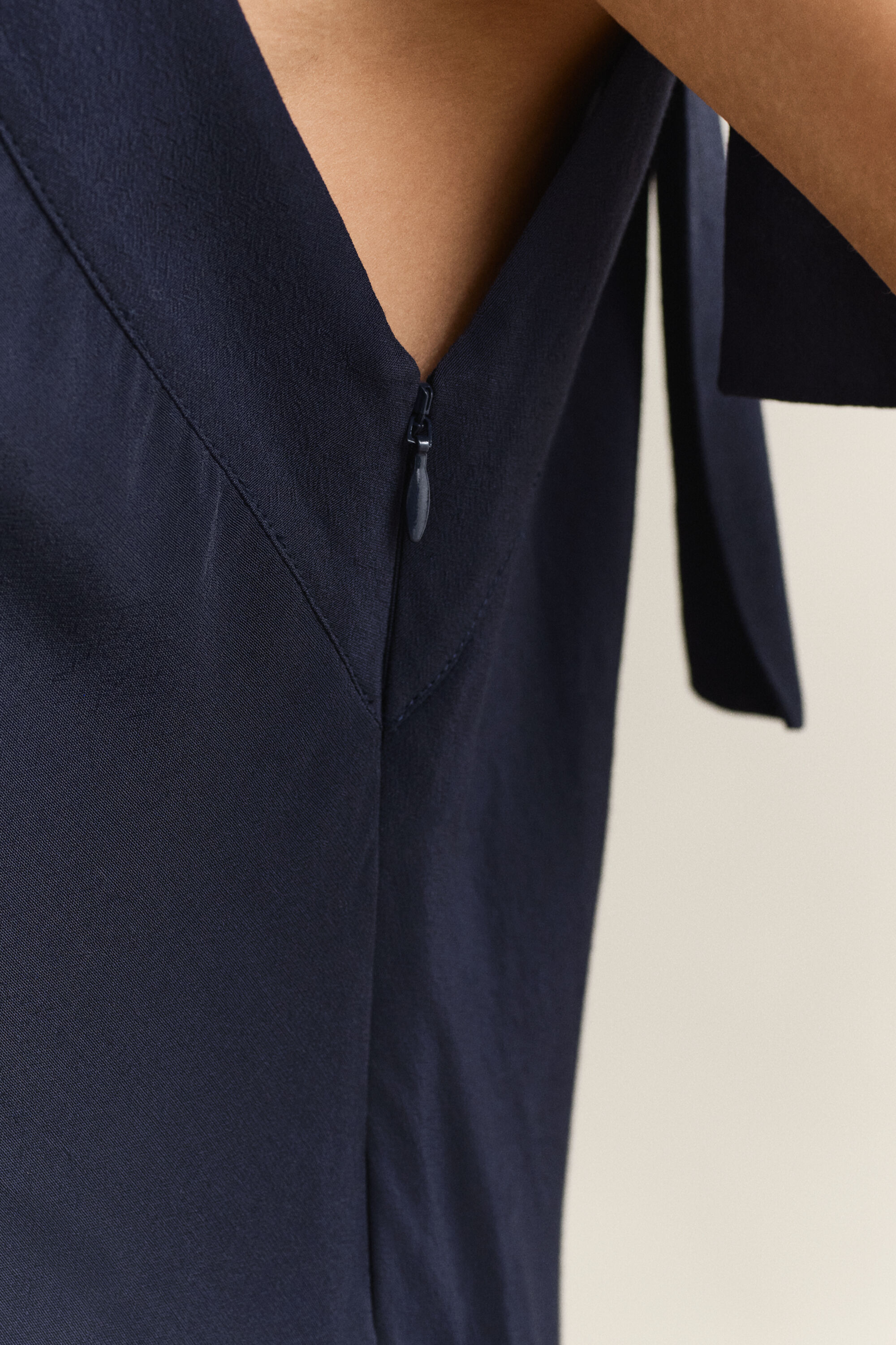 Vestido lencero cortado al bies